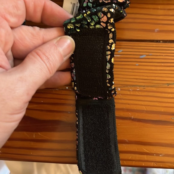 Thrills and chills, pet - extra small shark holographic costume - Picture 5 of 8